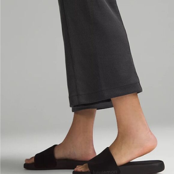 Lululemon Ribbed Softstreme Mid-Rise Wide-Leg Crop Pant 25" SOLD OUT Sz 14 Navy - Picture 3 of 16